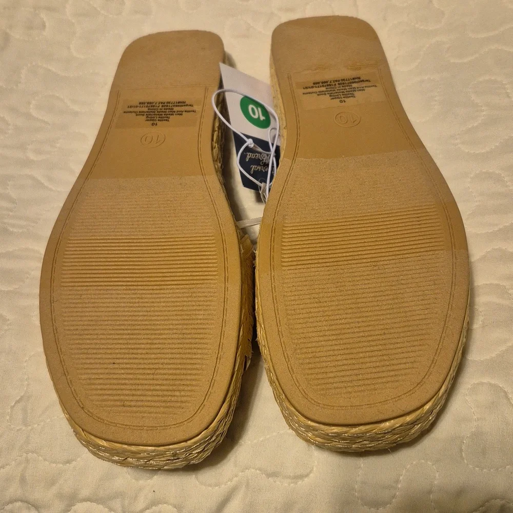Universal Thread Tan Espadrille Slides